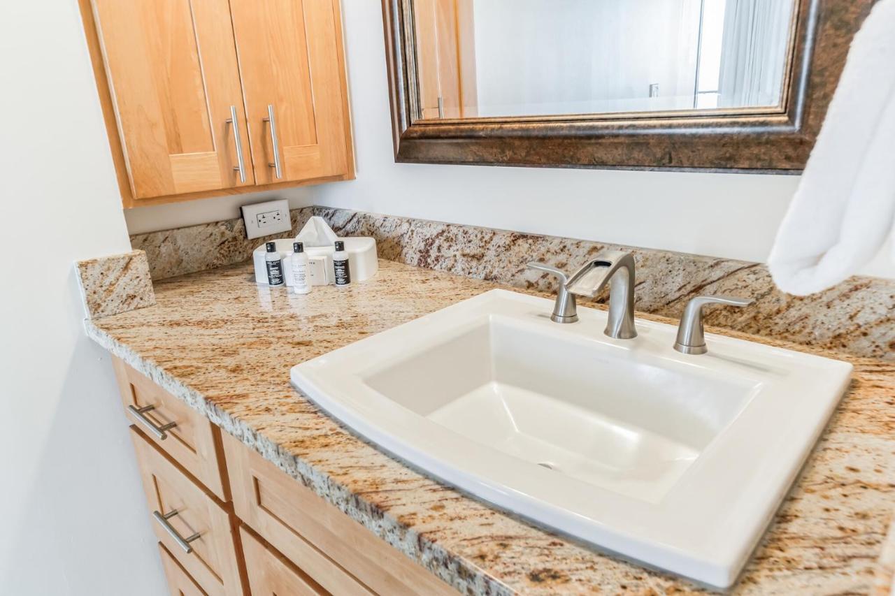 Apartment Waikiki Banyan With Panoramic 37th Floor Ocean Views