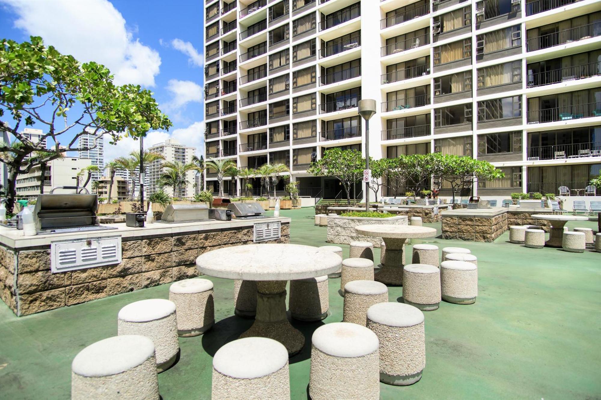 Waikiki Banyan With Panoramic 37th Floor Ocean Views *