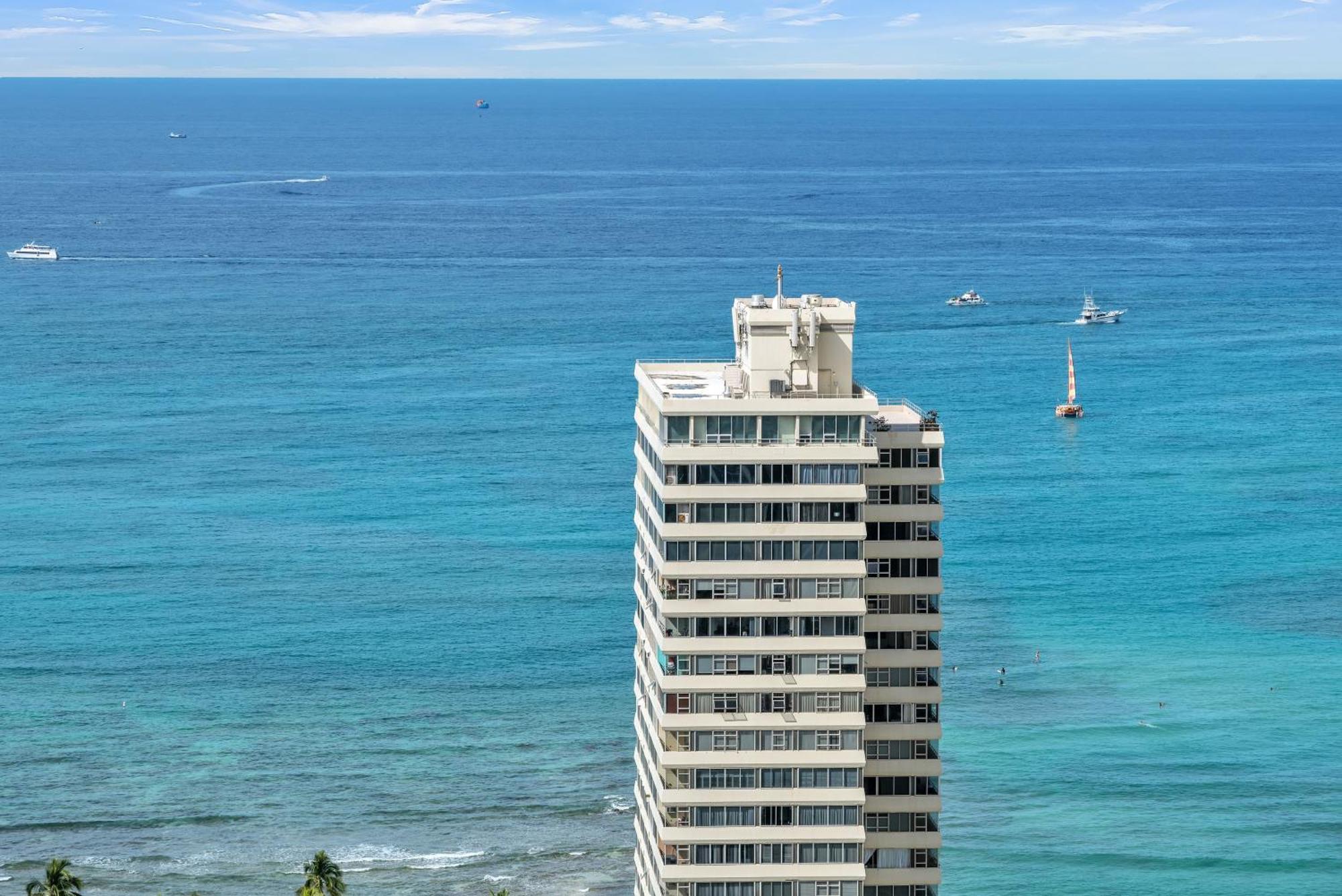 Apartment Waikiki Banyan With Panoramic 37th Floor Ocean Views