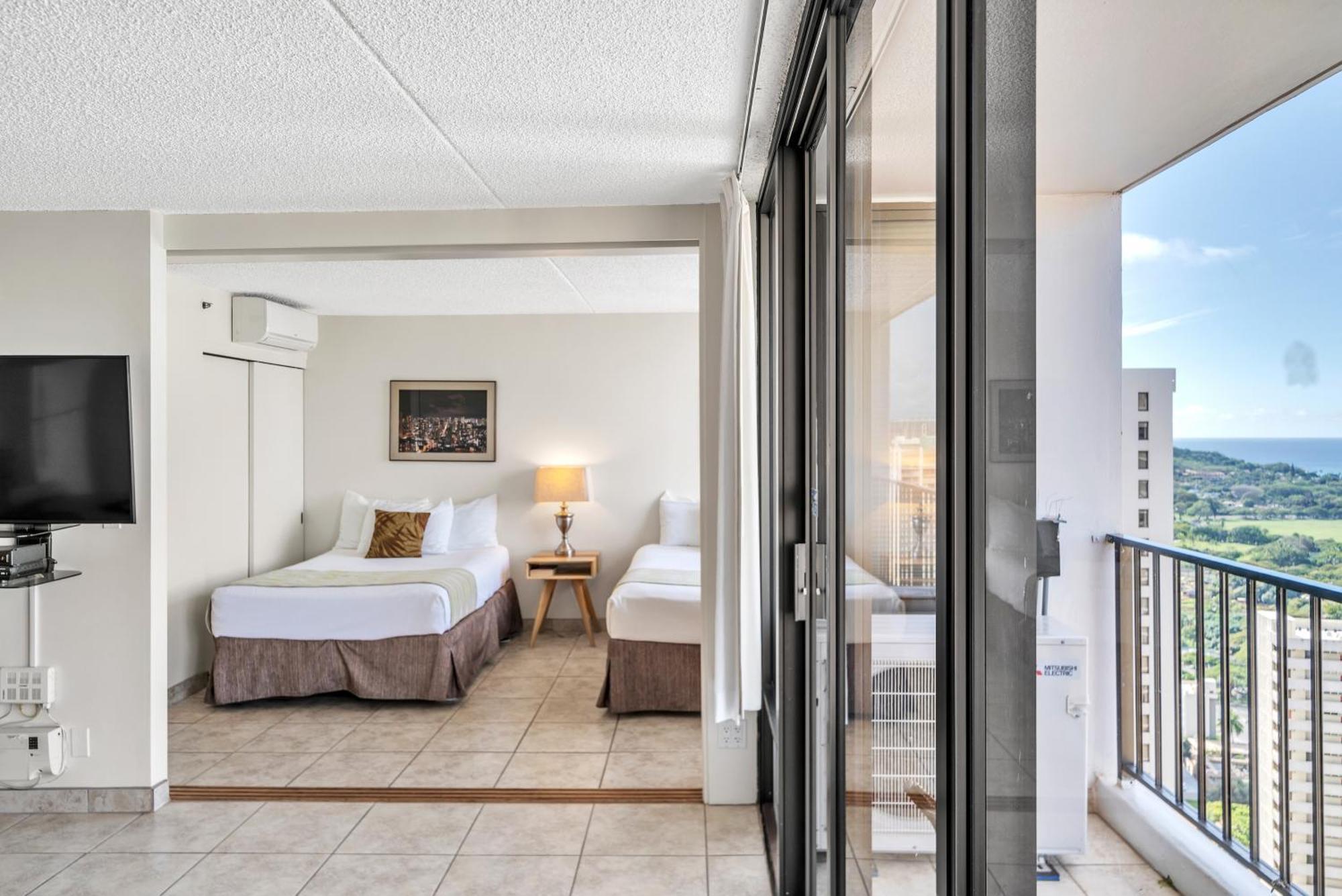 Waikiki Banyan With Panoramic 37th Floor Ocean Views Honolulu