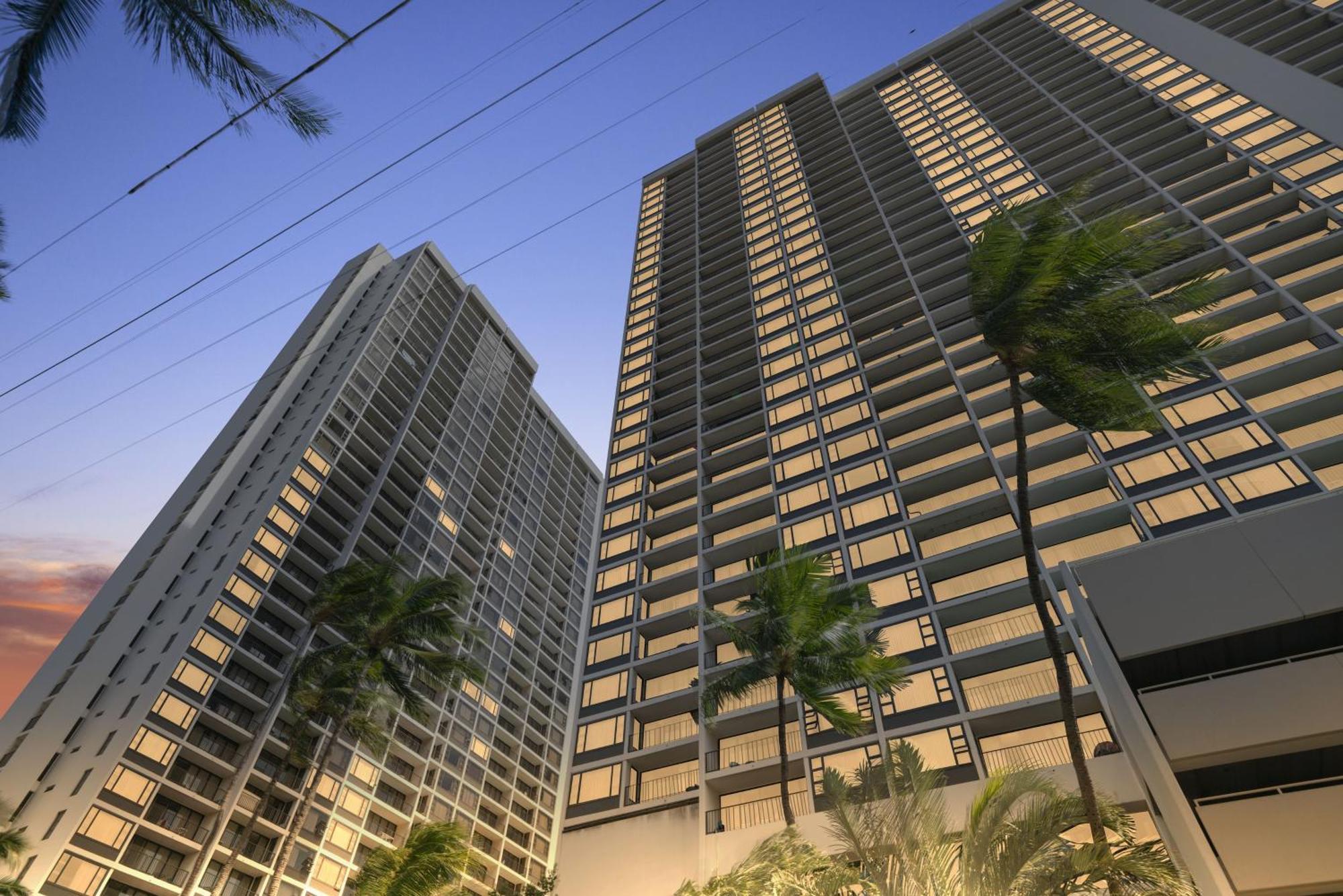 Waikiki Banyan With Panoramic 37th Floor Ocean Views *